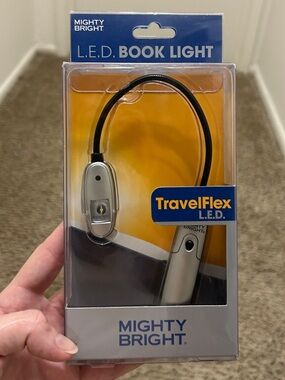 New in Box Mighty Bright TravelFlex LED Portable Book Reading Light